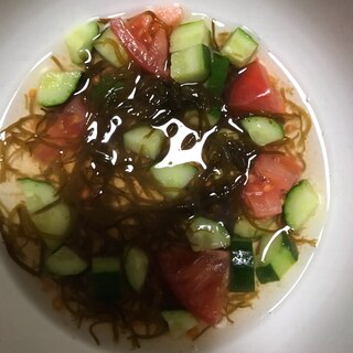 もずくとトマトのさっぱり酢の物